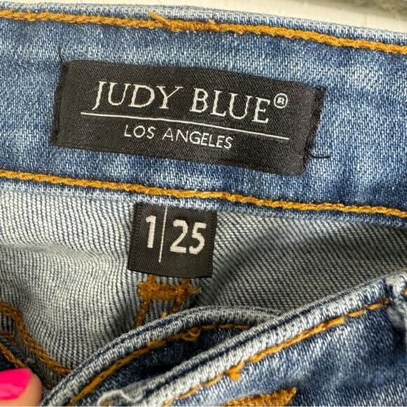 Judy Blue jean bleach splatter ripped raw hem size 1 denim Distressed Blue Jeans - Picture 5 of 12